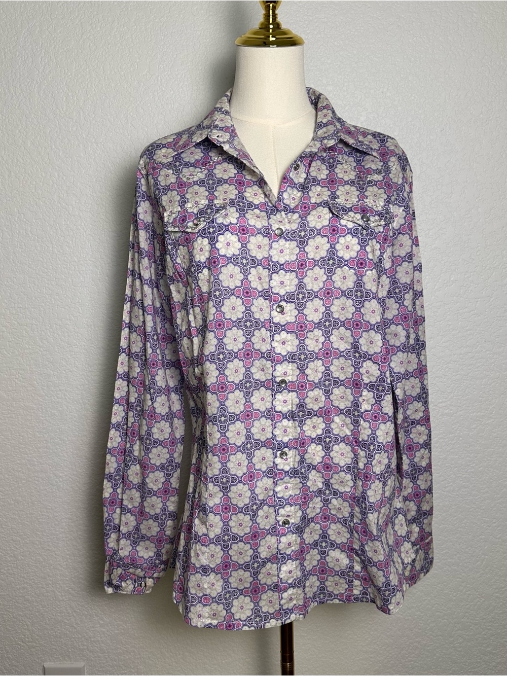 Wrangler Lavender and White Floral Geometric Button-Down Shirt